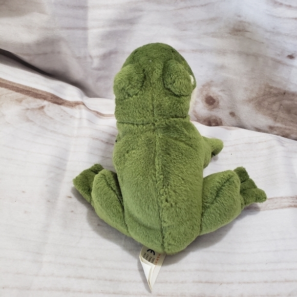 Vintage K&M International Green Frog Plush 5.5 Inch Year 2003 No Sound Realistic - Picture 6 of 9